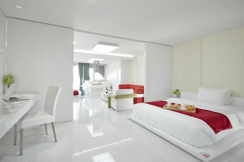 Shin Shin Hotel Jeju Ocean Сеогвипо Стая снимка