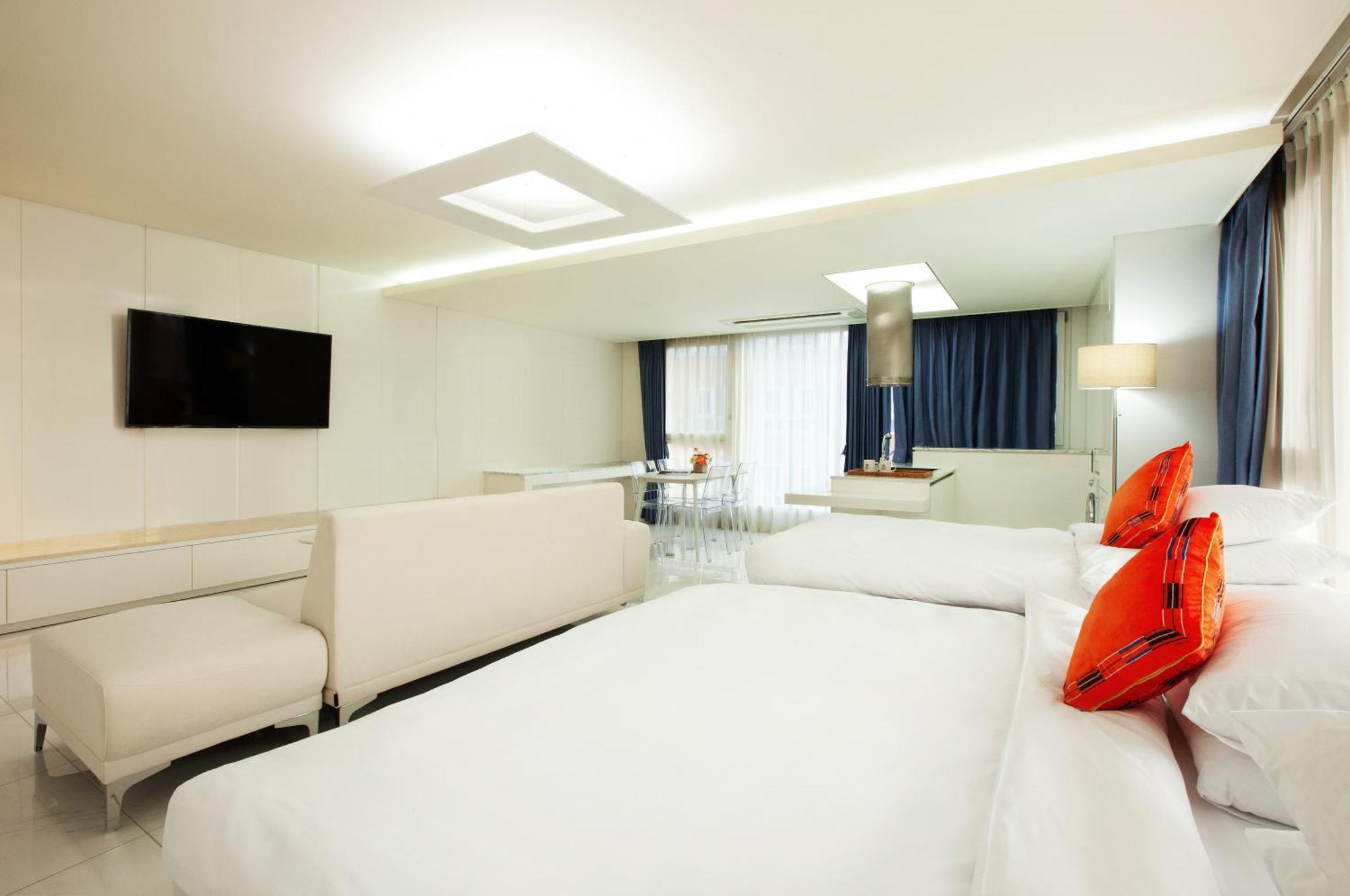 Shin Shin Hotel Jeju Ocean Сеогвипо Екстериор снимка