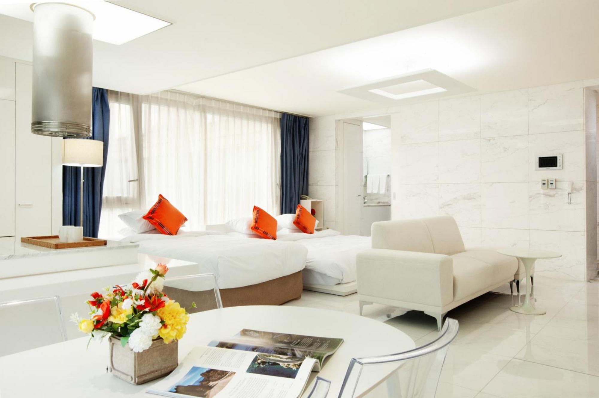 Shin Shin Hotel Jeju Ocean Сеогвипо Екстериор снимка