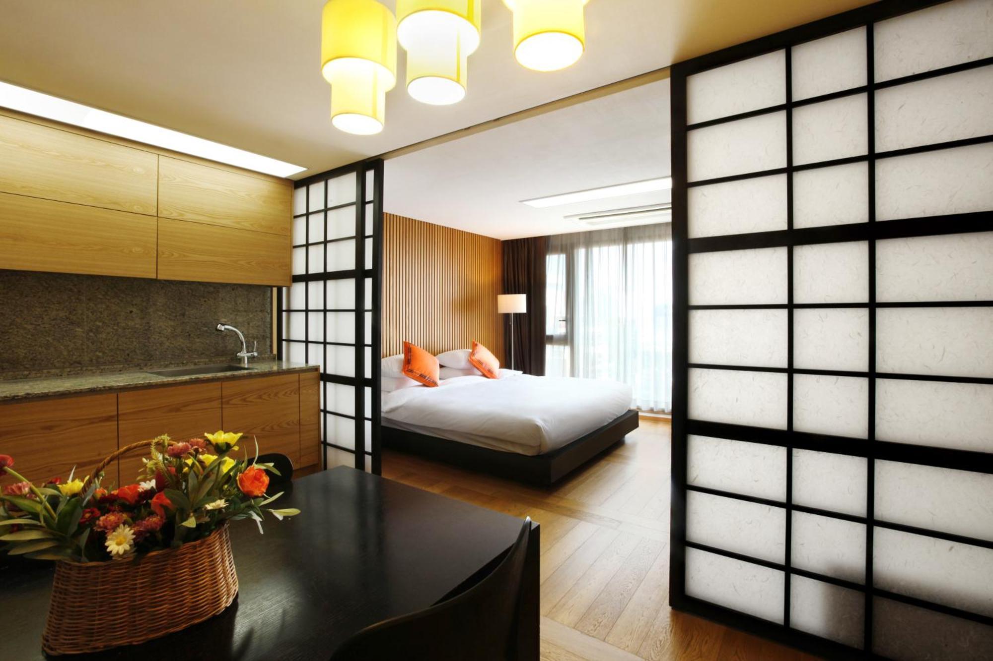 Shin Shin Hotel Jeju Ocean Сеогвипо Екстериор снимка